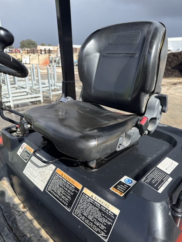 Kubota R430 Wheel Loader - Image 6