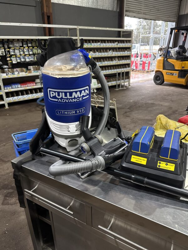 Pullman Lithium Vacuum