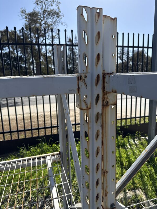 Heavy duty mesh racking job lot - Image 5