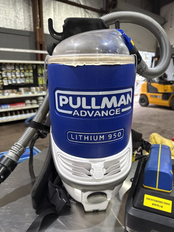 Pullman Lithium Vacuum - Image 3