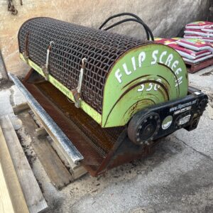 S-30 flip screen suites skidsteer