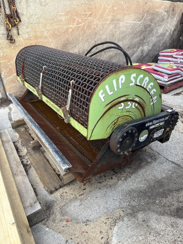 S-30 flip screen suites skidsteer