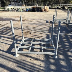 Stackable post pallet (Stiilage)