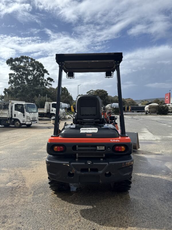 Kubota R430 Wheel Loader - Image 4