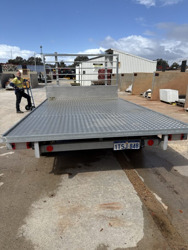 Trailer Flat Top 15 x 7 - Image 5