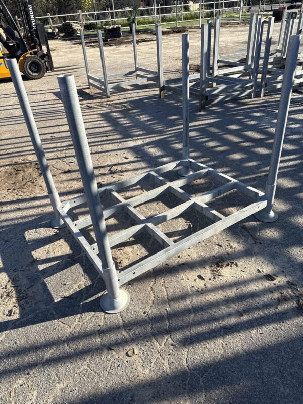 Stackable post pallet (Stiilage) - Image 2