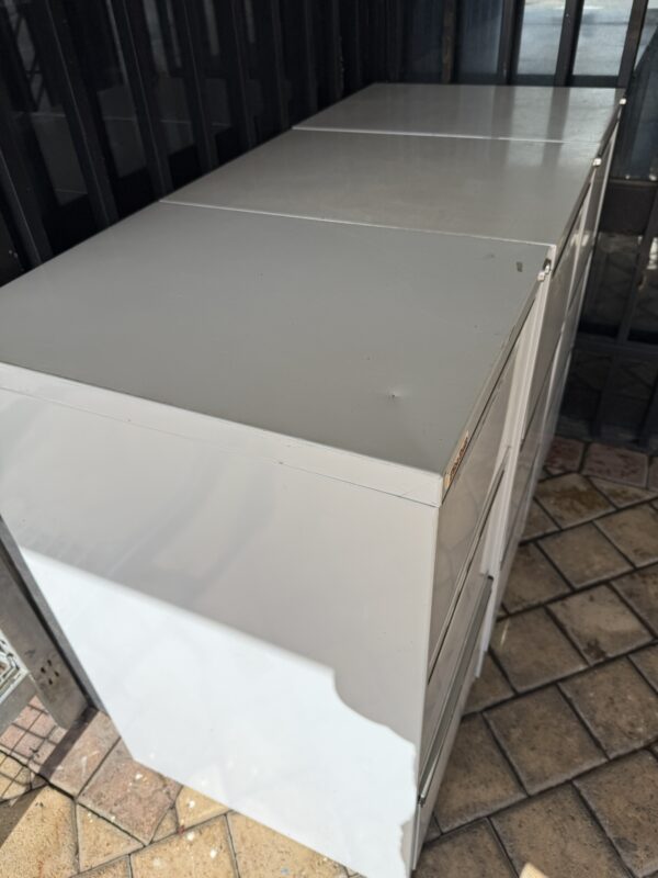 Filing Cabinet 3 Draw - Image 4