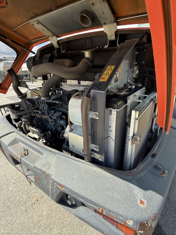 *Kubota wheel loader Ro65 - with attachments - Image 8